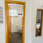 Cecilienhof - Apartment With Ac & Terrace Near Velden Centre * וולדן אם וורתרסי