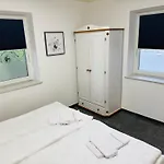 Cecilienhof - Apartment With Ac & Terrace Near Velden Centre וולדן אם וורתרסי