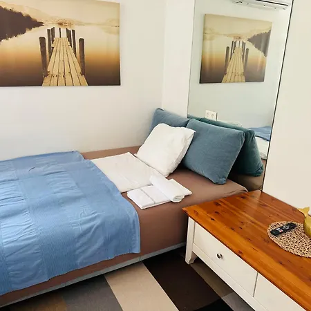 Cecilienhof - Apartment With Ac & Terrace Near Velden Centre *