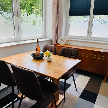 Cecilienhof Velden - *