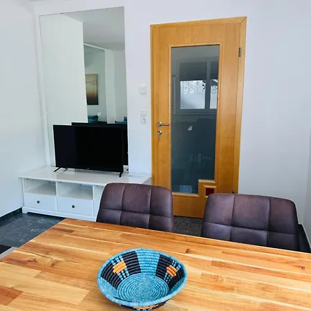 Cecilienhof Velden - Terrace & Central Apartment *