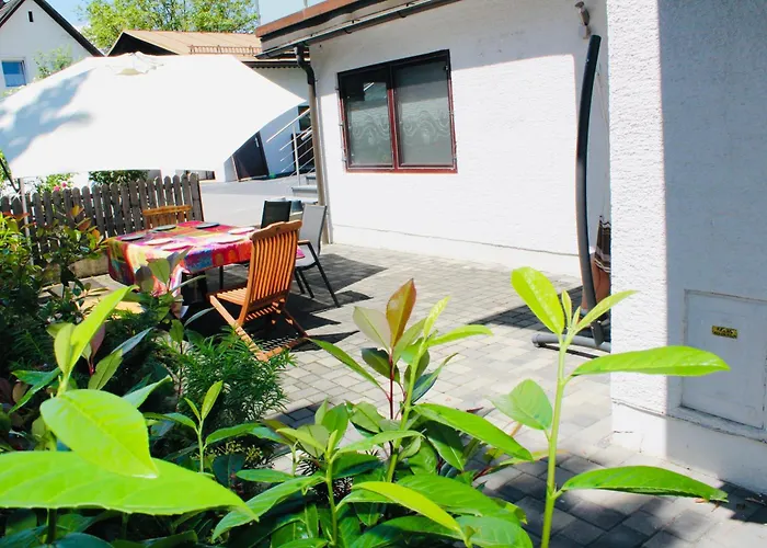 Apartamento Cecilienhof - Apartment With Ac & Terrace Near Velden Centre Velden am Wörthersee