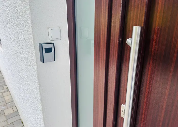 Cecilienhof - Apartment With Ac & Terrace Near Velden Centre * Velden am Wörthersee