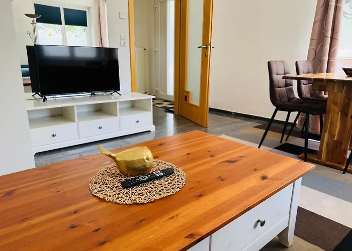 Cecilienhof - Apartment With Ac & Terrace Near Velden Centre Apartamento