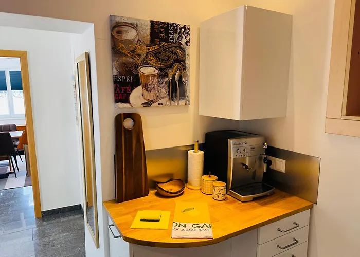 Apartament Cecilienhof - Apartment With Ac & Terrace Near Velden Centre Velden am Wörthersee