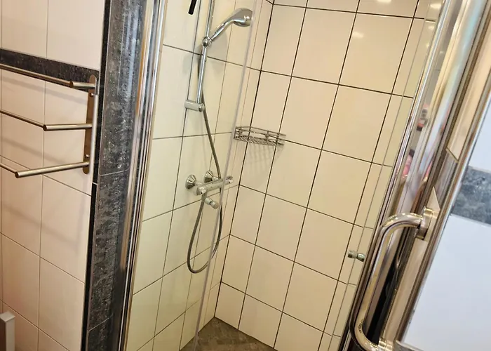 Cecilienhof - Apartment With Ac & Terrace Near Velden Centre Velden am Wörthersee